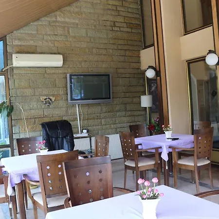 La Akçay Otel 3*